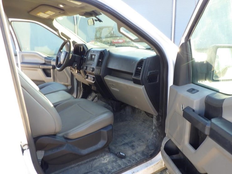 2020-ford-f150-image-6