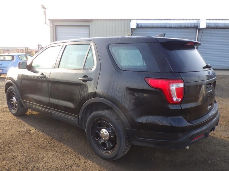 2018-ford-explorer-image-4