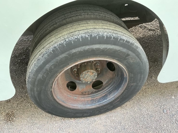 2002-workhorse-p20-delivery-van-image-12