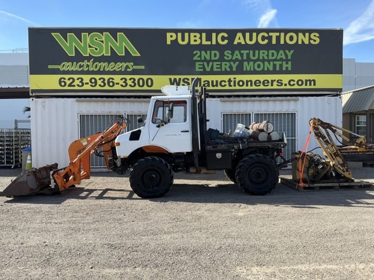 daimler-benz-ag-unimog-424-loader-truck-image-1