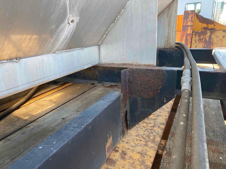 adams-ss-fertilizer-bed-image-8