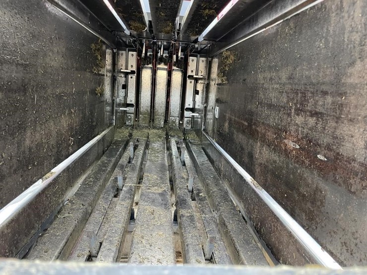 massey-ferguson-2150-image-10