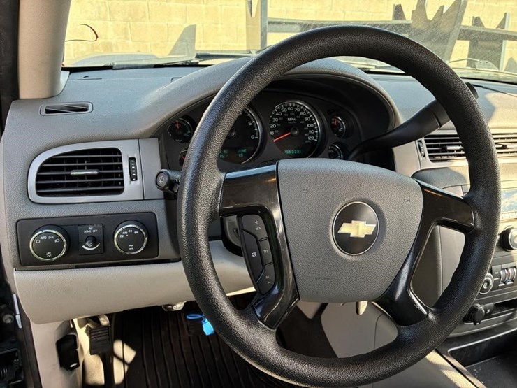 2008-chevrolet-tahoe-image-7