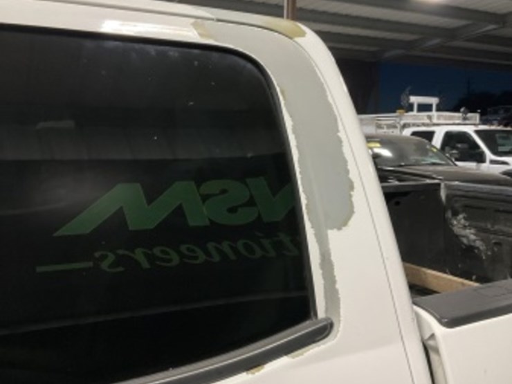 2017-chevrolet-silverado-1500-image-10