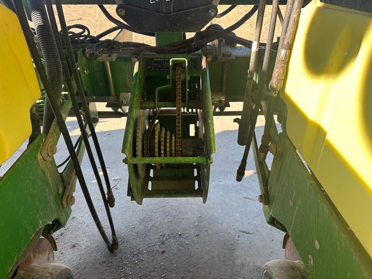john-deere-1720-image-3