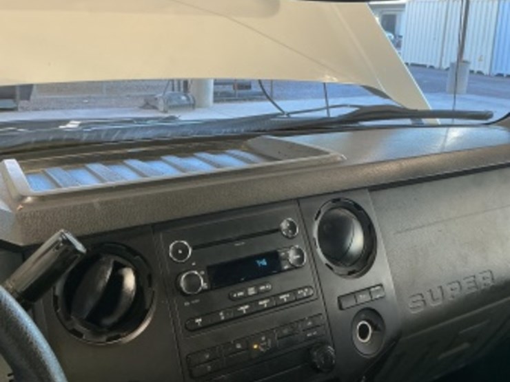 2016-ford-f350-image-18