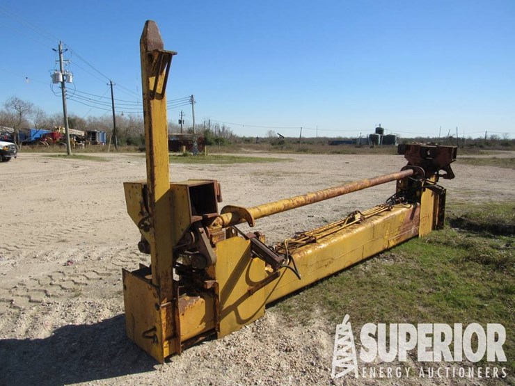 (1-49)-walker-neer-apache-9-5/8"-5000#-pipe-handl...-image-1