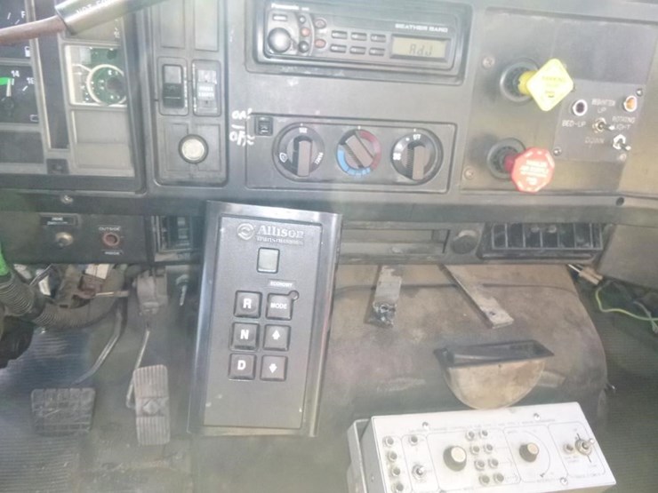 2001-international-4900-image-11