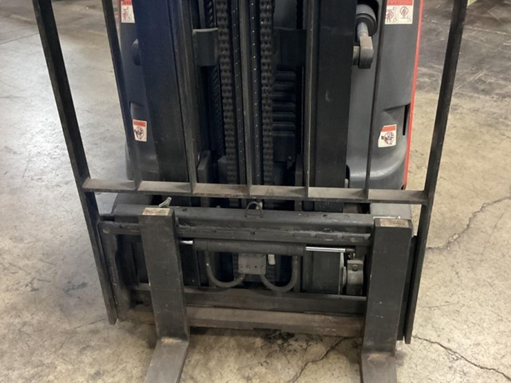 (inv.51024)-toyota-7bncu20-forklift,-4000-lbs-capacity,-2-stage-mast,-48"-forks,-side-shift,-36-v-image-7