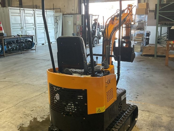 (inv.50039)-new-unused-miva-va13-mini-excavator,-13.5-hp-gas-engine,-manual-thumb,-blade-image-15