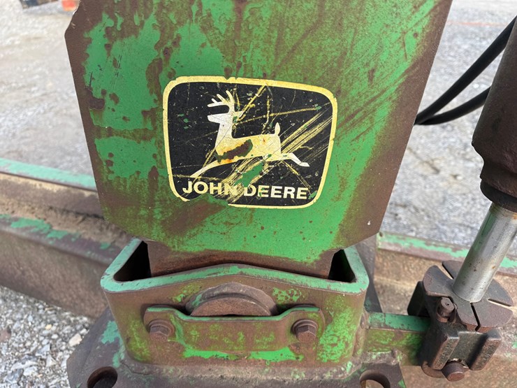 john-deere-10-image-6