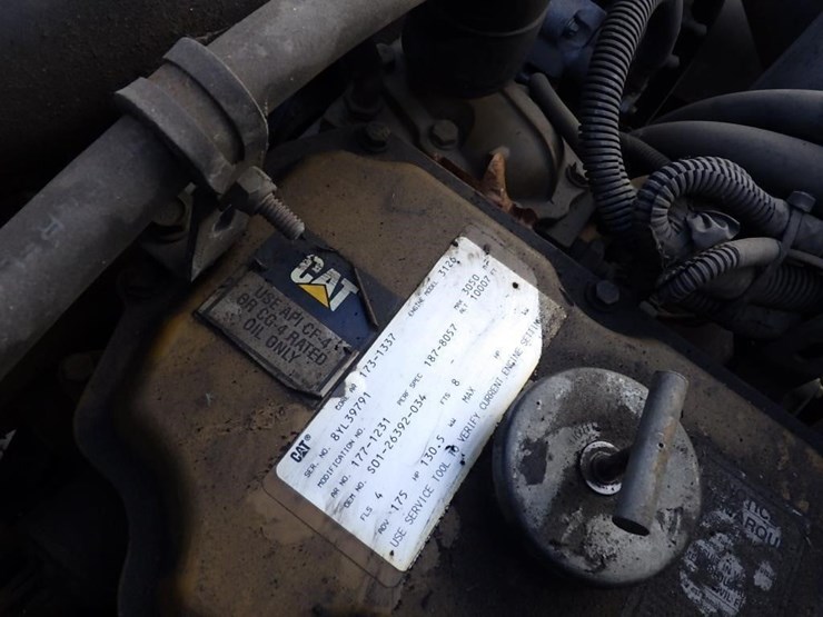 2000-freightliner-fl50-image-11