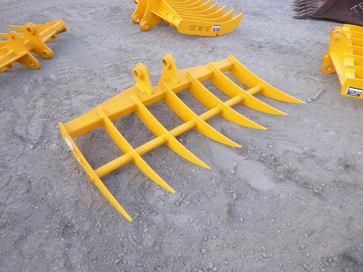 caterpillar-303-image-2