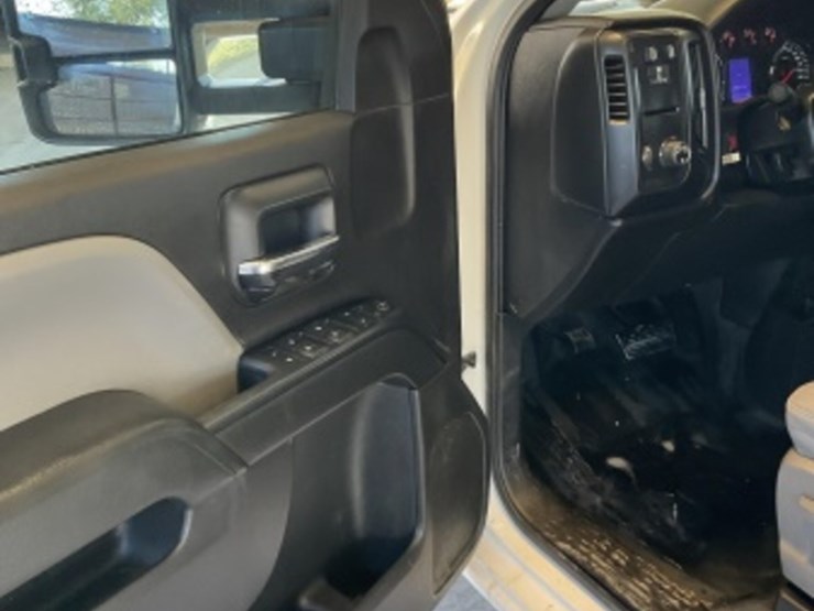 2016-chevrolet-silverado-2500-image-23