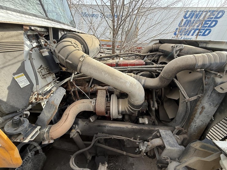 1997-freightliner-fld120-image-36