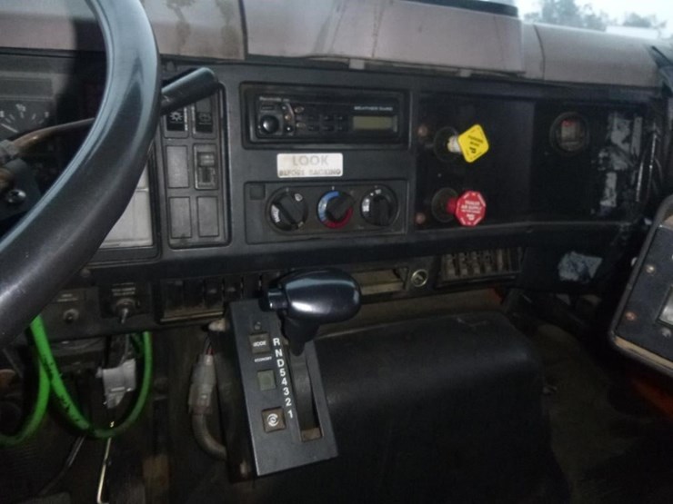 1999-international-4900-image-10