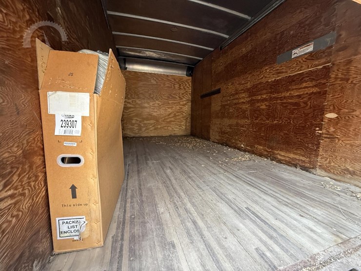 2000-isuzu-npr-image-3