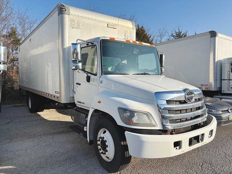 2020-hino-268a-image-1