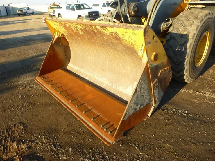 2005-deere-624j-image-16