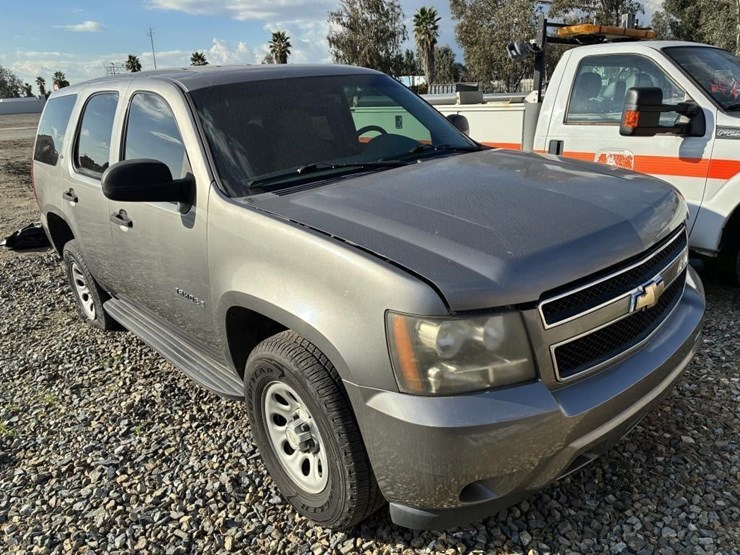 2008-chevrolet-tahoe-image-2