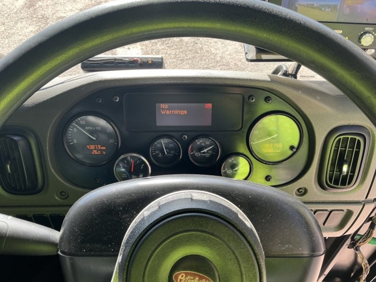 2018-peterbilt-520-image-30