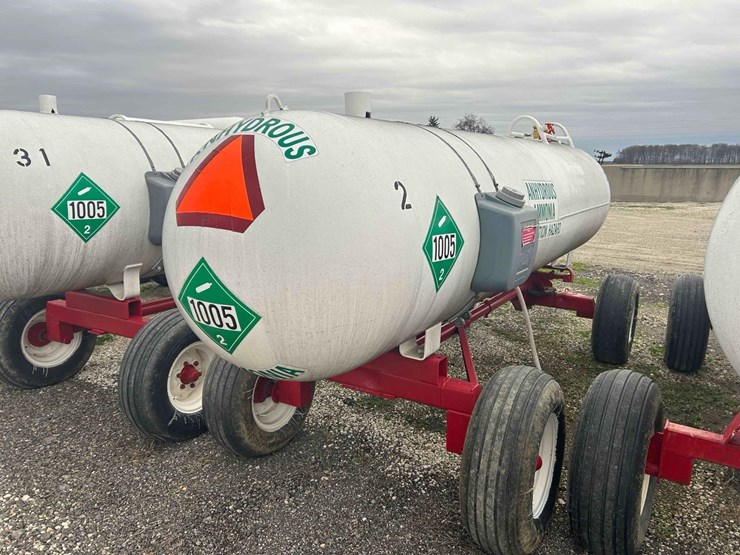 1000-gal.-nh3-tank-on-gear-#2-image-7