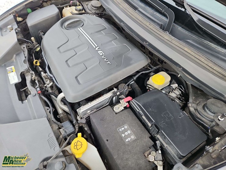 2016-jeep-cherokee-image-29