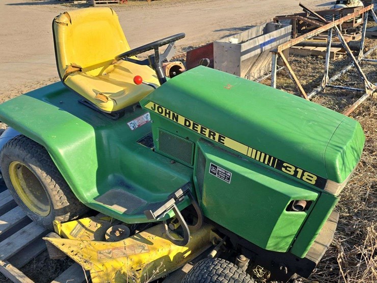 john-deere-la-image-2