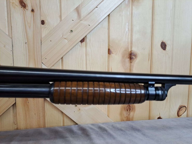 ithaca-model-37-20-gauge-pump-shotgun-image-10