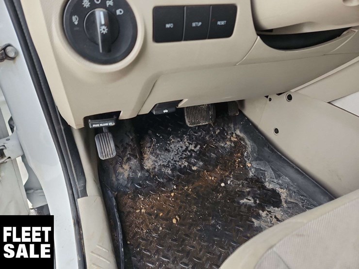 2011-ford-escape-xlt-image-21