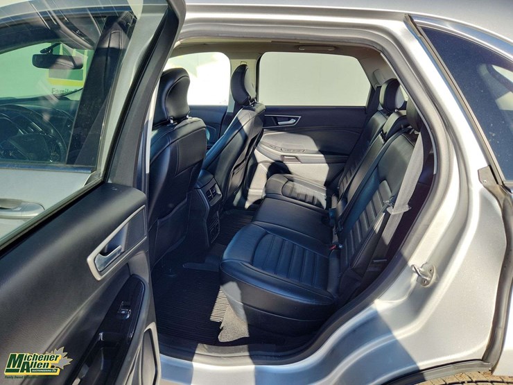 2017-ford-edge-sel-image-15