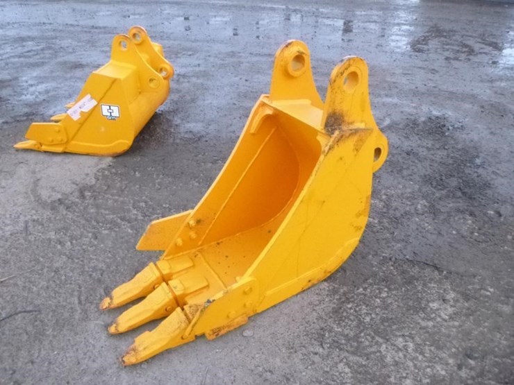 caterpillar-305-image-1