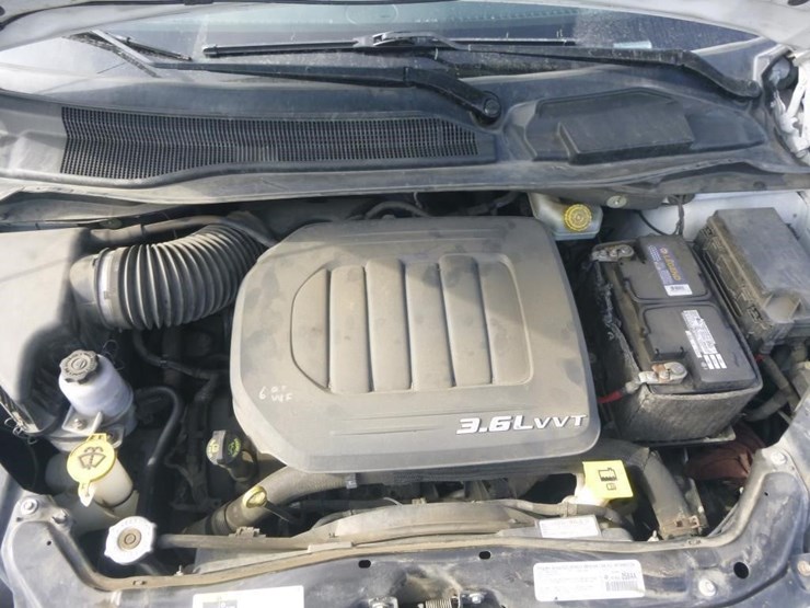 2014-dodge-grand-caravan-image-24