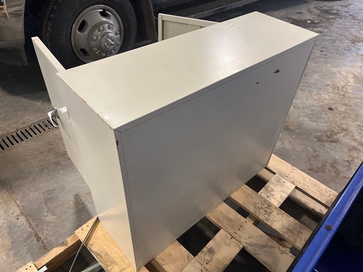 metal-cabinet-image-3