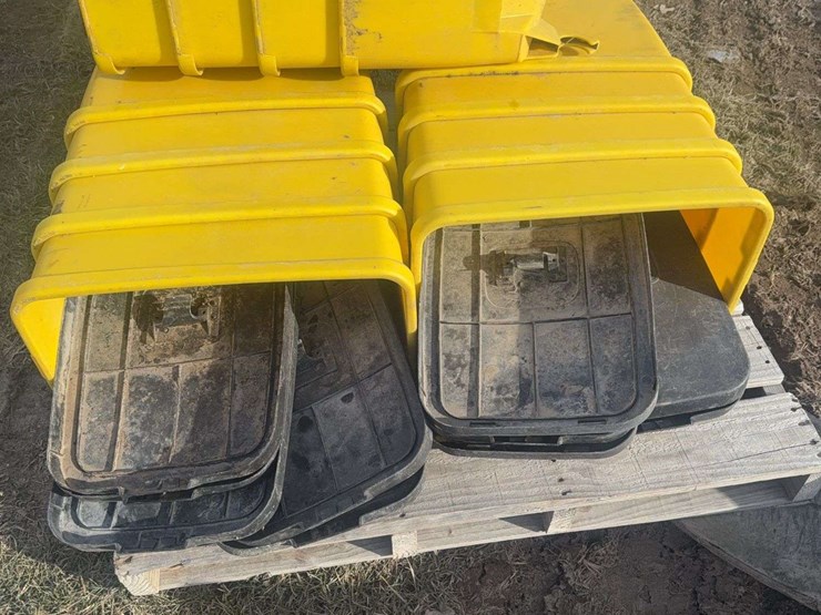 john-deere-12-image-2