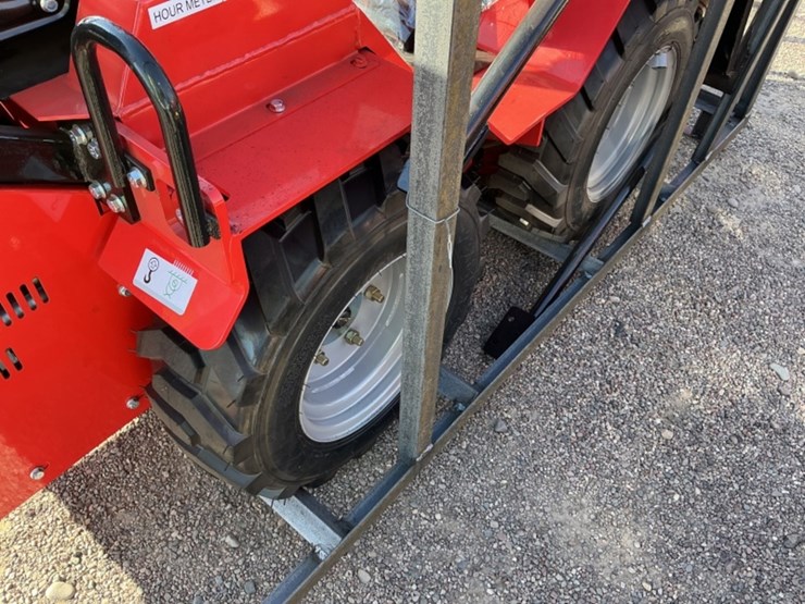 2025-agt-sda-140w-ride-on-skid-steer-image-6