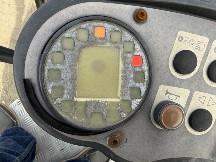 2014-bomag-bw120-image-21