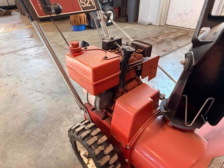 toro-521-snowblower-image-11