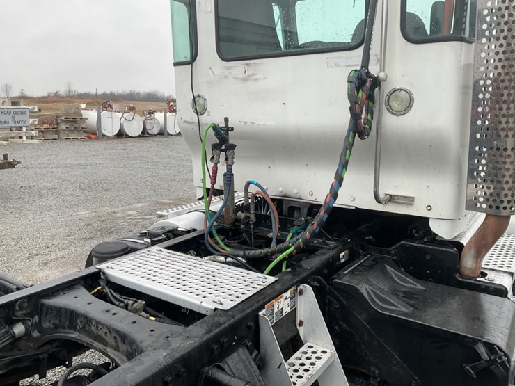 2015-kenworth-t400-image-6