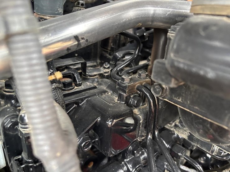 2021-takeuchi-tb240-image-55