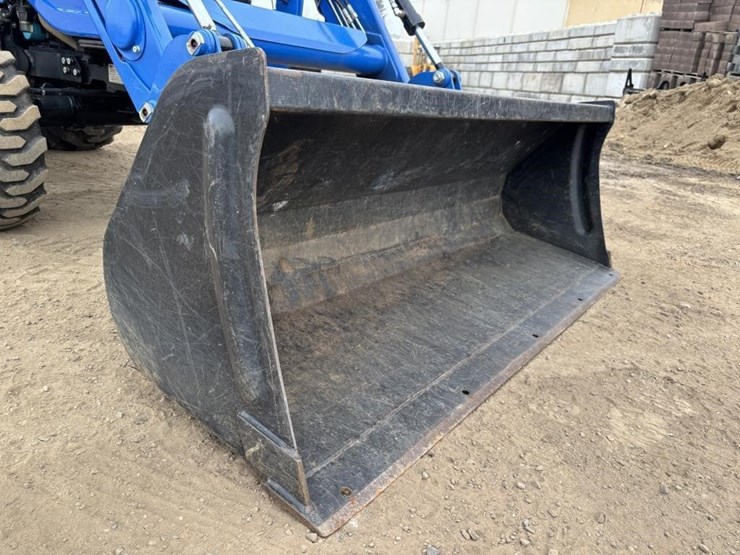 2021-new-holland-workmaster-25-image-10