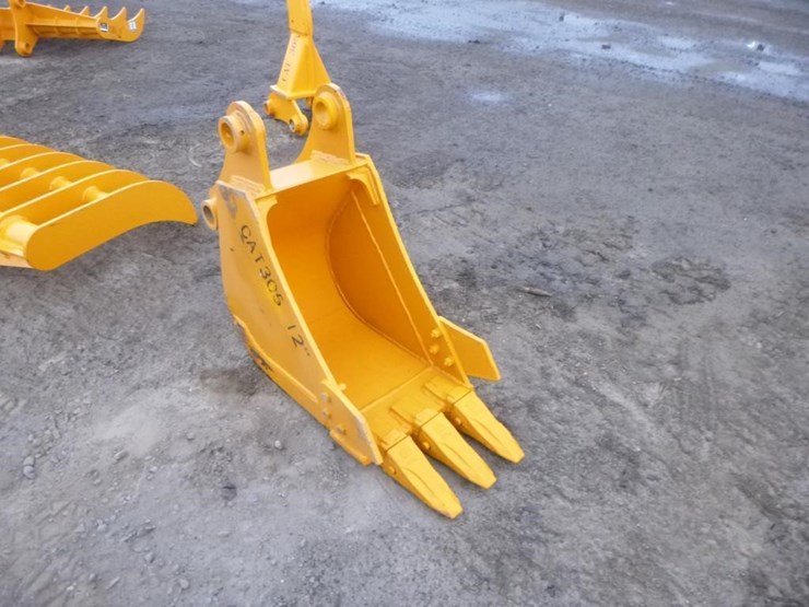 caterpillar-305-image-2