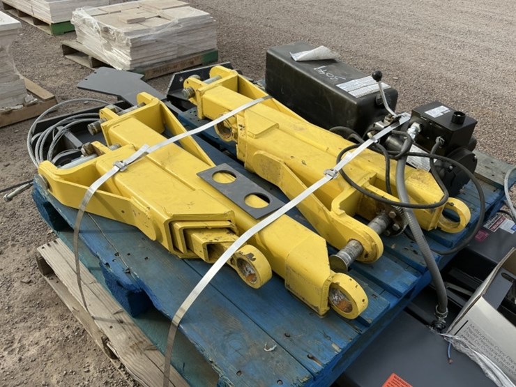 bendpak-10,000lbs-2-post-automotive-lift-image-7