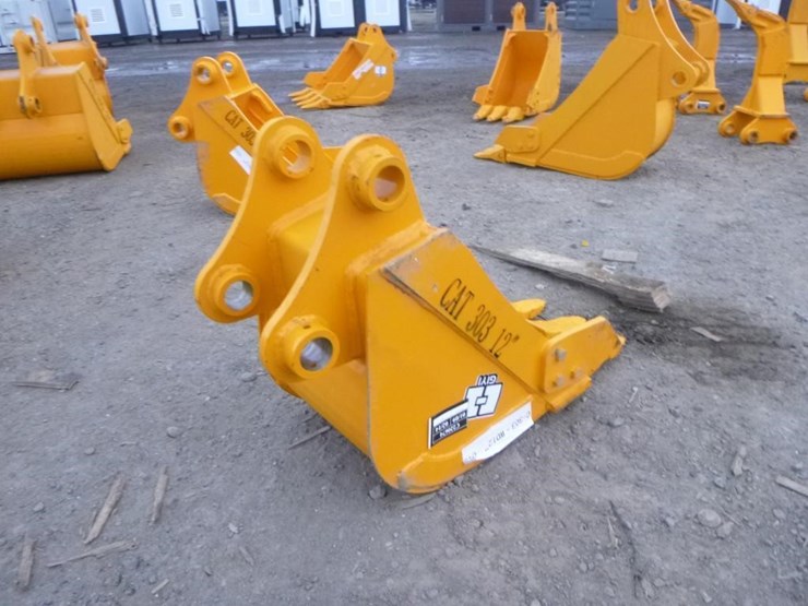 caterpillar-303-image-3