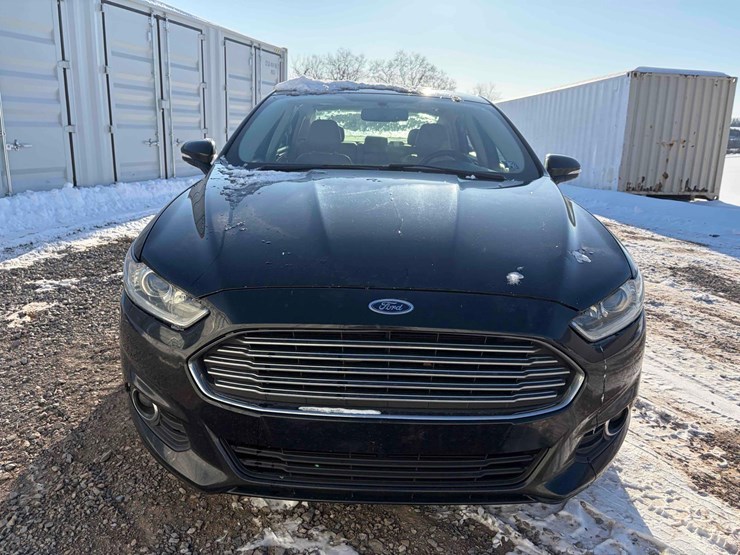 2014-ford-fusion-se-image-2