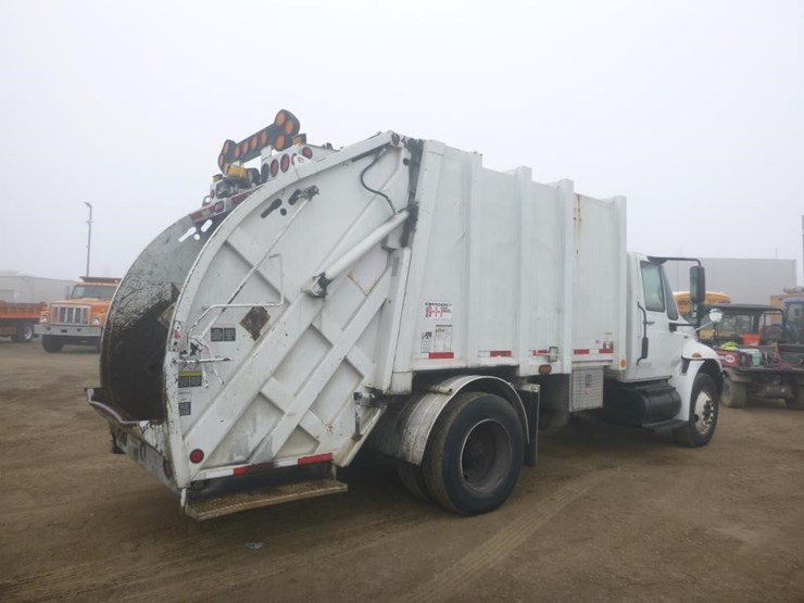 2010-international-durastar-4300-image-3