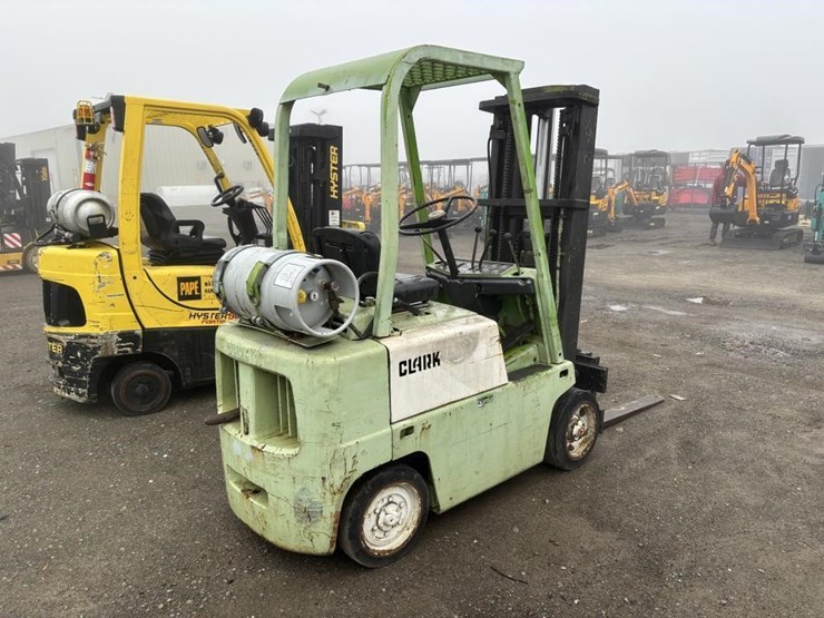 clark-c500-forklift-image-3