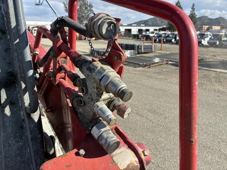 2019-takeuchi-tl10v2-image-9