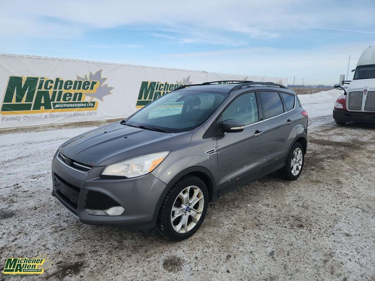 2013-ford-escape-sel-image-1