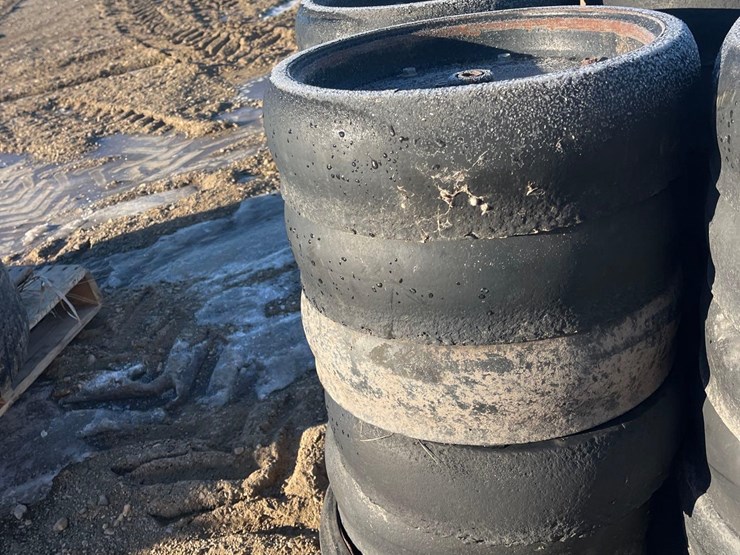 planter-gauge-wheels-image-3